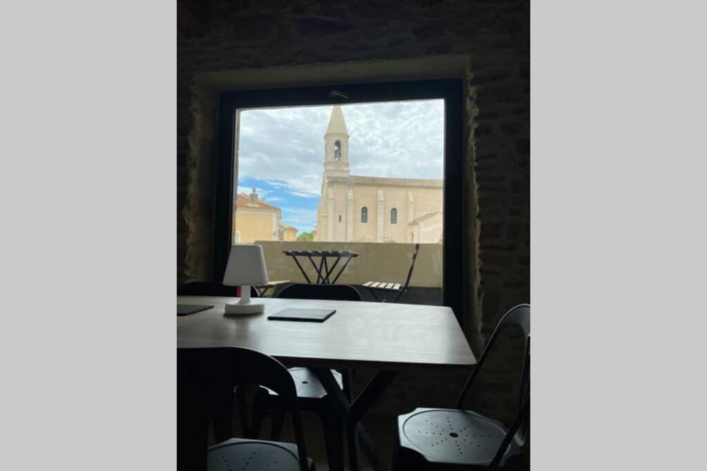 Charmante Maison Face A L'Eglise De Codoletヴィラ エクステリア 写真
